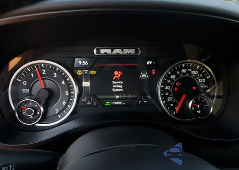 2025 Ram 1500 Big Horn/Lone Star z USA, uszkodzony, nr VIN 1C6SRFFP7SN674505